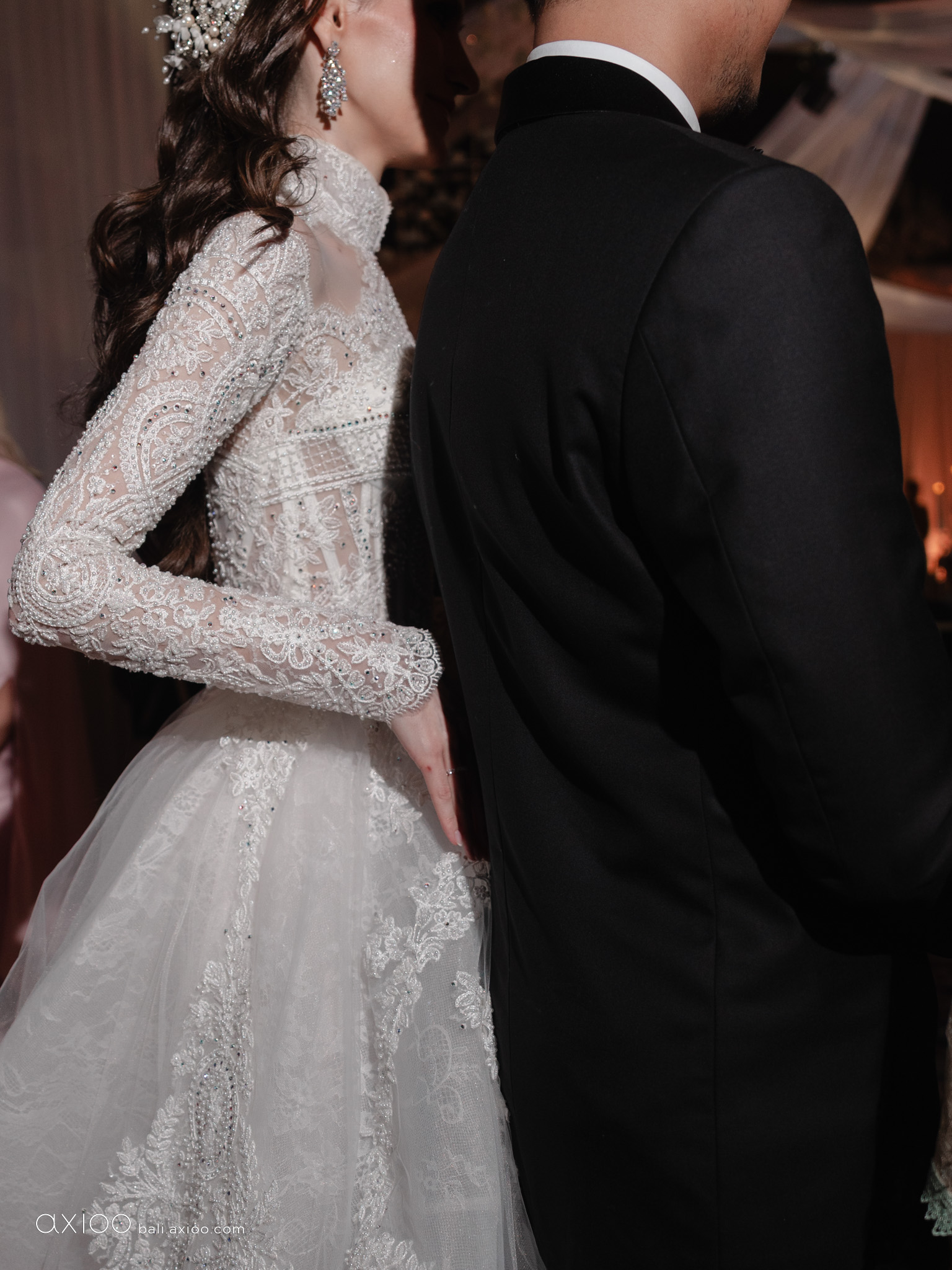 Axioo: Beyond The Spotlight